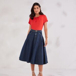 Blusa Tecido Vermelha com Contas na Gola 27669